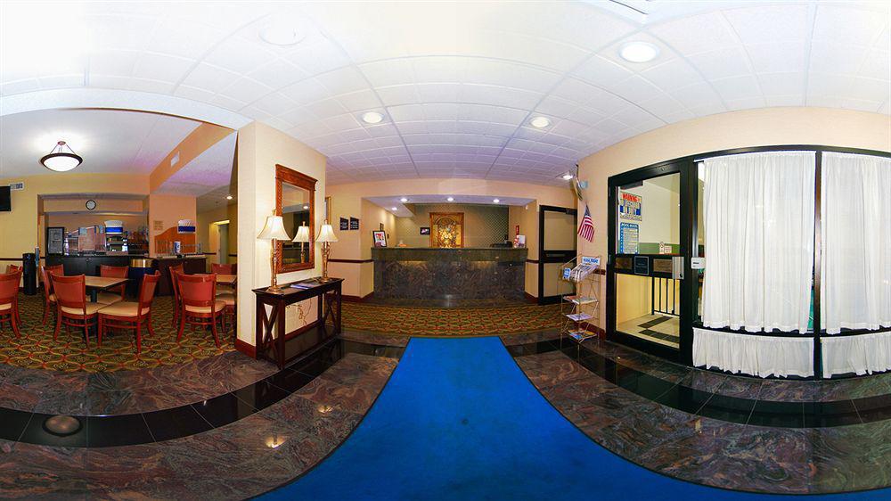 Red Roof Inn & Suites Columbus West Broad Bagian luar foto
