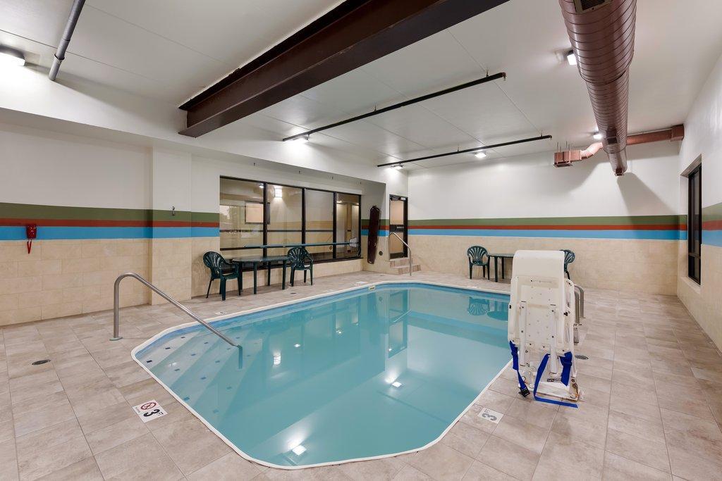 Red Roof Inn & Suites Columbus West Broad Bagian luar foto