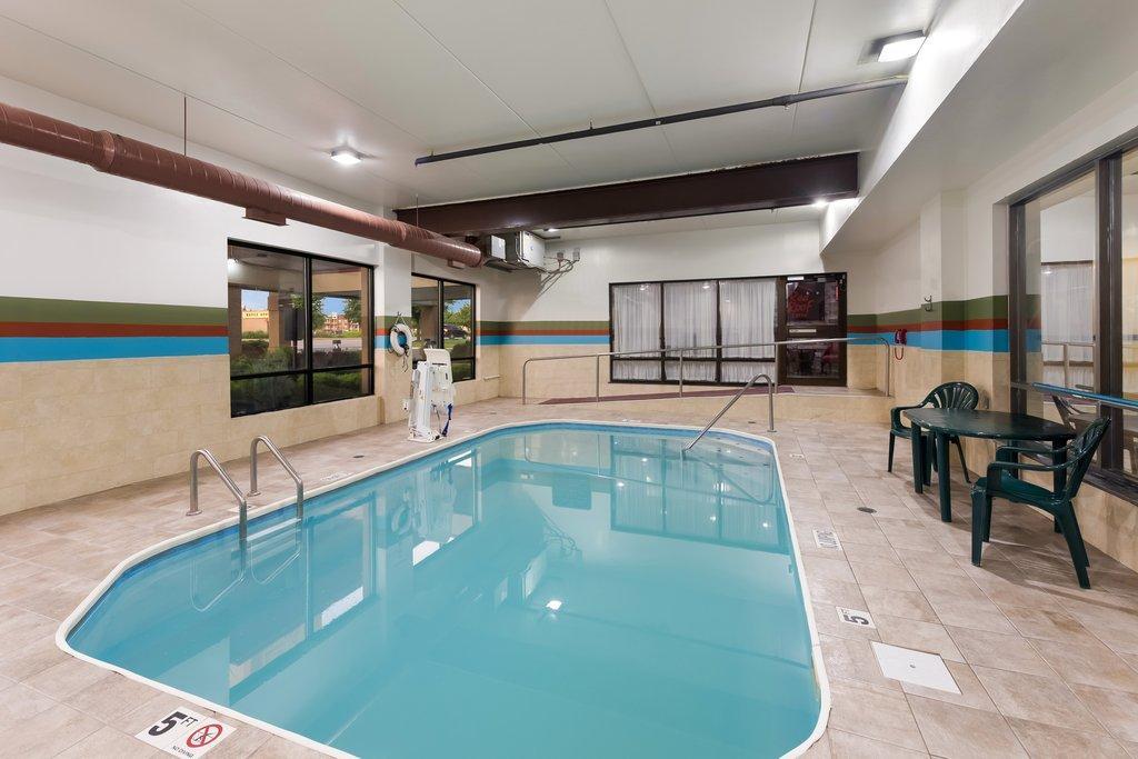 Red Roof Inn & Suites Columbus West Broad Bagian luar foto
