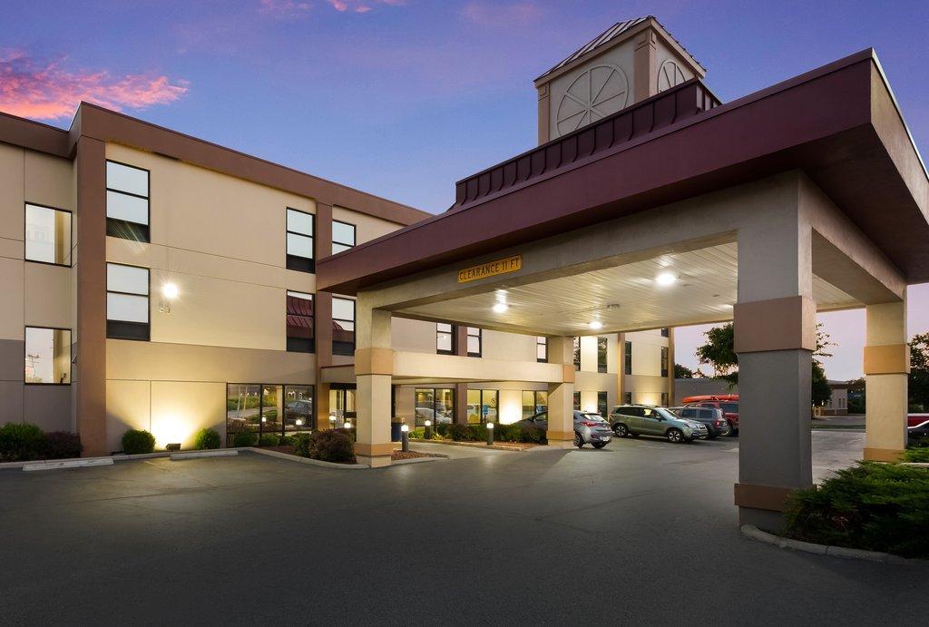 Red Roof Inn & Suites Columbus West Broad Bagian luar foto