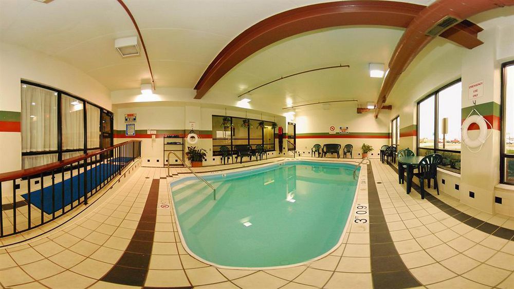 Red Roof Inn & Suites Columbus West Broad Bagian luar foto